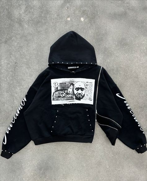 Virgil Abloh 3% Rule Side Zip Hoodie {AUGUST 30TH 2024, 12PM EST} -Appliqué Embroidered Patches Front & Back -Side Zipper Front To Back -Metal Studs -Heavy Weight French Terry Cotton -Drop Shoulder/ Boxy Fit With A Slight Crop SPAM COMMENT “3️⃣” FOR A CHANCE TO WIN A FREE PIECE Gothic Couple, Man Crafts, Hoodie Y2k, Street Sweatshirt, Design Posters, Retro Pop, Letter Embroidery, Virgil Abloh, Zipper Hoodie