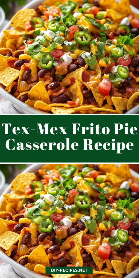 This Tex-Mex Frito Pie casserole is packed with bold flavors, including taco seasoning, chili powder, and cheesy goodness! Best Frito Chili Pie Recipe, Taco Casserole Fritos, Recipes With Fritos, Comfort Deserts, Frito Bake, Fritos Chili Pie, Frito Taco Casserole, Frito Taco Pie, Frito Chili Pie Recipe