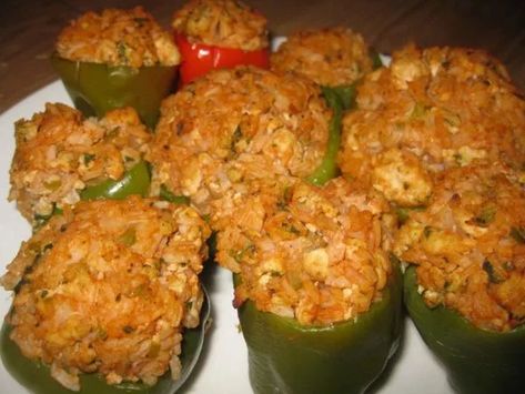 Creole Stuffed Bell Peppers, Crab Stuffed Peppers, Creole Dishes, Stuffed Bell Peppers Recipe, Crawfish Recipes, Enchilada Pasta, New Orleans Recipes, New Orleans Style, Lump Crab