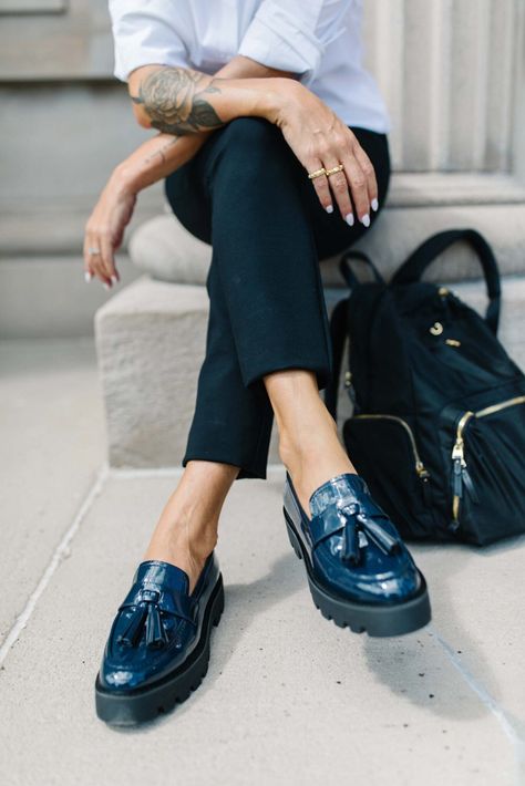 Elevate Your Office Style With Lug-Sole Loafers - The Mom Edit Woman Platform Shoes, Styling Lug Sole Loafers, Loafer Women, Chunky Heel Loafers Outfit, Stylish Flats For Women, Blue Loafers Outfit Women, Lug Sole Loafers Outfit, Doc Martens Loafers, Loafers Outfit Women