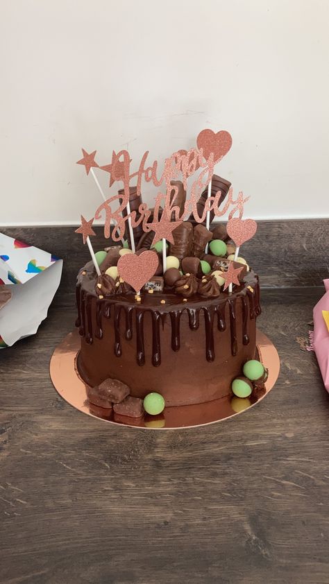 Cake Designs For 11 Year Girl, 13 Year Girl Birthday Cake, Birthday Cakes Design, Old Birthday Cake, Cake Designs For Girl, 11 Birthday, 13 Birthday Cake, Chocolate Cake Designs, 12 Birthday