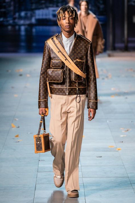 Louis Vuitton FW19 Collection by Virgil Abloh Louis Vuitton Outfits, Virgil Abloh Louis Vuitton, Vuitton Outfit, Louis Vuitton Outfit, Paris Fashion Week Men, Mens Fashion Edgy, Men Fashion Show, Mens Fashion Smart, Hipster Mens Fashion