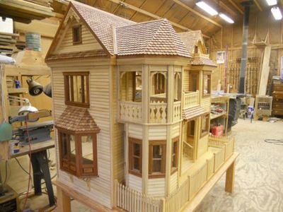 Victorian Dollhouse Dollhouse Plans Free, Dollhouse Woodworking Plans, Dollhouse Plans, Dollhouse Windows, Diy Barbie House, Doll House Plans, Victorian Dollhouse, Tiny House Floor Plans, Cardboard House