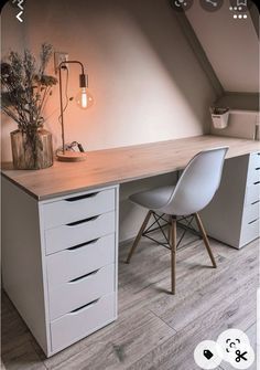 Home Office Guest Room Combo, Home Office/guest Room, Home Office Layout, Bedroom Bliss, Storage Tips, Home Office Ideas, Home Office Setup, Room Makeover Bedroom, Home Office Space