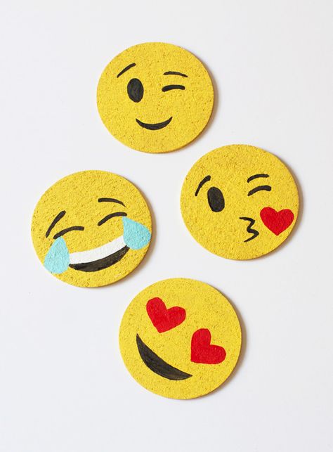 DIY Emoji Coasters - make tag like this to hang off lunchbag - felt? appliqué? Emoji Craft, Coaster Projects, Coaster Crafts, Emoji Party, Felt Coasters, Cd Crafts, Diy Coasters, Cork Coasters, Felt Crafts