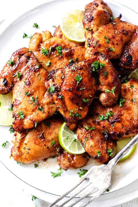 Sweet and Spicy Honey Dijon Glazed Chicken Dijon Chicken Recipes, Spicy Honey Chicken, Honey Dijon Chicken, Dijon Chicken, Sweet And Spicy Chicken, Broiled Chicken, Carlsbad Cravings, Honey Dijon, Easy Chicken Dinner Recipes