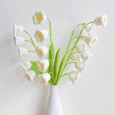 Crochet Lilies Of The Valley, Crochet Flowers Lily Of The Valley, Lilly Crochet Pattern, Crochet Lily Of The Valley Pattern, Crochet Lily Of The Valley Free Pattern, Lily Of The Valley Crochet Pattern, Lily Of The Valley Diy, Flower Bouquet Crochet Pattern, Lily Crochet Pattern