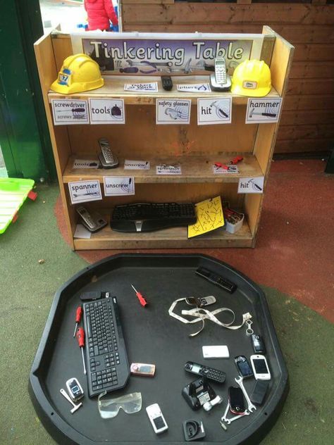 Tinkering table- love this. Maybe with lots of objects that can be taken apart and put back together. Screwdrivers Tinkering Table, Tinkering Station, Investigation Area, Eyfs Classroom, Reggio Classroom, Early Years Classroom, Eyfs Activities, Science Tools, Display Lettering