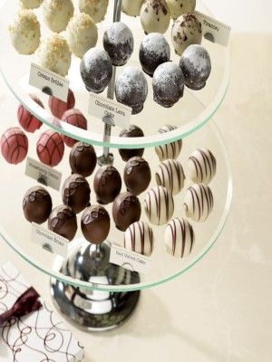 8 Party Platter and Cheese Board Arrangement Ideas - DianneDecor.com Truffle Display, Pecan Cheesecake Recipes, Champagne And Caviar, Dessert Truffles, Truffle Gift, Dessert Bar Wedding, Dessert Platter, Godiva Chocolate, Chocolate Party