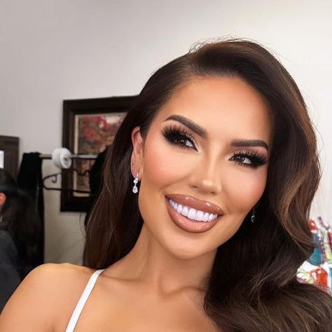 Roya Falahi on Instagram: "Bridal glam hairstyle for gorgeous bride @iluvsarahii Makeup @lipsticknick" Iluvsarahii Wedding, Iluvsarahii Hair, Wedding Soft Glam, Soft Glam Wedding Makeup Brides, Iluvsarahii Makeup, Glam Hairstyle, Skincare Favorites, Kardashian Makeup, Makeup Everyday