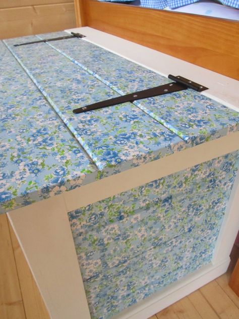 Three Stories High: Upcycled Blanket box Blanket Box Upcycle, White Blanket Box, Box Upcycle, Upcycle Ideas, Crochet Sewing, Decoupage Ideas, Blanket Box, White Blanket, Furniture Restoration