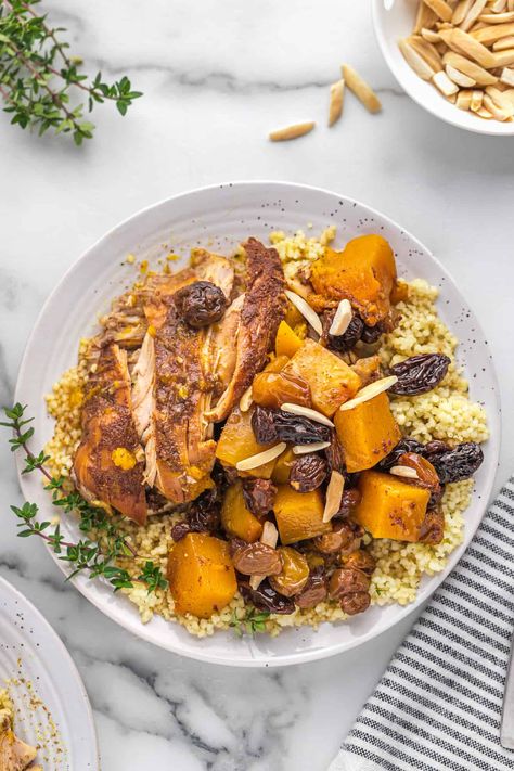 Being busy doesn't mean you have to sacrifice great food. Try these Slow Cooker Moroccan Chicken Thighs that will cook all day while you're busy doing other things. Best part is, it will probably be enough for two meals! Slow Cooker Chicken And Butternut Squash, Ground Turkey Slow Cooker, Slow Cooker Moroccan Chicken, Butternut Squash Cooking, Crockpot Desserts, Slow Cooker Chicken Thighs, Slow Cooker Teriyaki Chicken, Chicken Thighs Recipe, Thighs Recipe