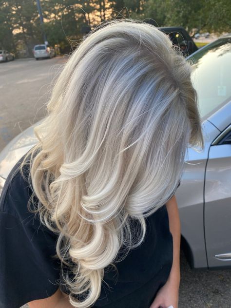 Ice Blonde Hair With Highlights, Bleach Platinum Blonde Hair, Cold Platinum Blonde Hair, Platinum Blonde With Silver Highlights, Light Grey Hair Silver Platinum Blonde, Platinum Blonde Hair With Grey Lowlights, Platinum Blonde Hair Blended Roots, Ice Blonde Hair Highlights, Platinum Blonde Hair Peekaboo