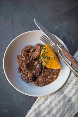 Bison Osso Bucco Recipe, Osso Bucco Recipe, Bison Recipes, Buffalo Recipe, Osso Bucco, Roasted Red Potatoes, Orange Cut, Winter Recipes, Red Potatoes