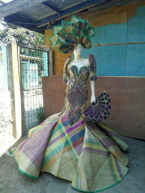 Circus Diy, Recycled Dress Ideas, Recycled Gown, Pinterest Mom, Mask Templates, Recycled Costumes, Recycled Outfits, Children Costumes, Filipiniana Dress