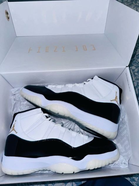 Jordans Men Shoes, Air Jordan 11 Gratitude, Jordan 11 Gratitude, Black And White Jordan 11, Jordan 11 Black And White, Jordan 11 Outfit Men, White Jordan 11, Black And White Jordans, Jordan 11 Outfit