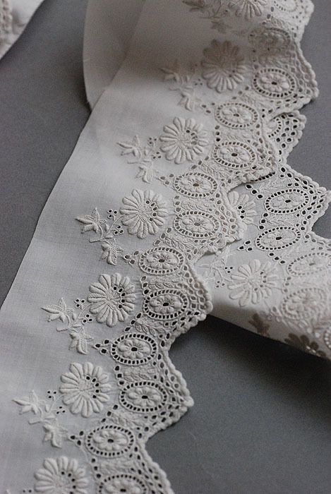 Cutwork Embroidery, Hardanger Embroidery, Types Of Embroidery, Linens And Lace, 자수 디자인, Handmade Lace, Bobbin Lace, Antique Lace, White Embroidery