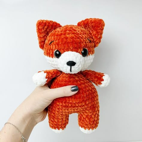 Crochet Fox Pattern Free, Crocheted Fox Pattern, Plush Yarn, Crochet Mushroom, Plushie Patterns, Crochet Animals Free Patterns, Fox Pattern, Crochet Pumpkin, Quick Crochet