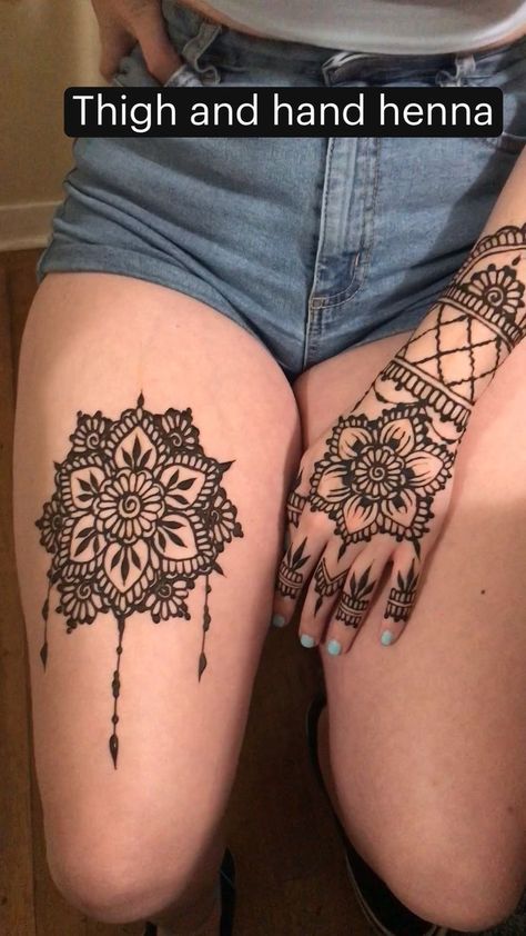 Henna Chest Design, Thigh Henna Simple, Leg Henna Thigh, Henna Foot Designs, Thigh Henna, Leg Henna Designs, Henna Tattoo Designs Arm, Cute Henna Designs, Henna Style Tattoos