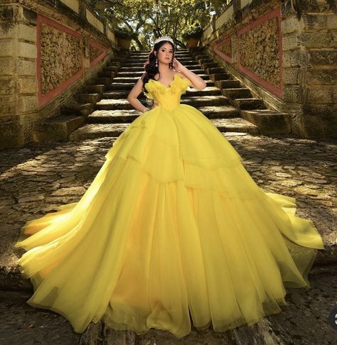 Quincenera Dresses Yellow, Yellow And Gold Quinceanera Dresses, Yellow Quincenera Dresses, Yellow Xv Dresses, Yellow Dress Quinceanera, Yellow Wedding Gown, Yellow Quinceanera Dress Mexican, Yellow 15 Dresses, Yellow Poofy Dress