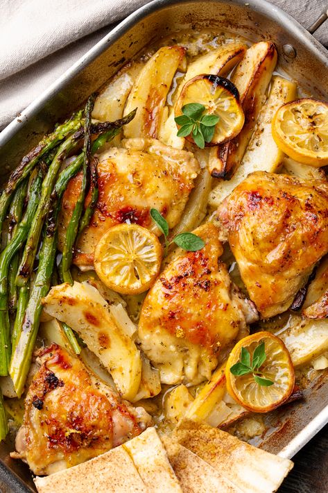 Chicken Potato One Pot Meals, Lemon And Potato Chicken, One Pan Lemon Chicken And Potatoes, Sheet Pan Lemon Chicken And Potatoes, Lemon Chicken And Potatoes In Oven, One Pan Greek Lemon Chicken And Potatoes, Italian Lemon Chicken, Lemon Chicken Potatoes, One Pan Lemon Chicken