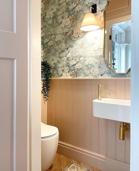 Small Wc Ideas Downstairs Loo, Small Downstairs Toilet Ideas, Cloakroom Toilet Downstairs Loo, Downstairs Toilet Ideas, Small Toilet Decor, Wallpaper Toilet, Understairs Toilet, Small Toilet Design, Wc Ideas