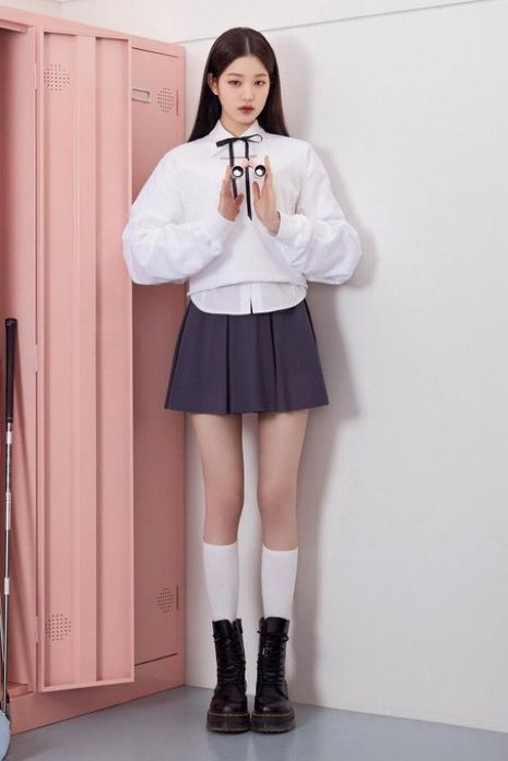 Kpop School Uniform, Wonyoung Style, Wonyoung Outfit, Grey Pleated Skirt, Sassy Outfit, Fire Fits, Mood Board Fashion, Kpop Fashion Outfits, Kpop Outfits