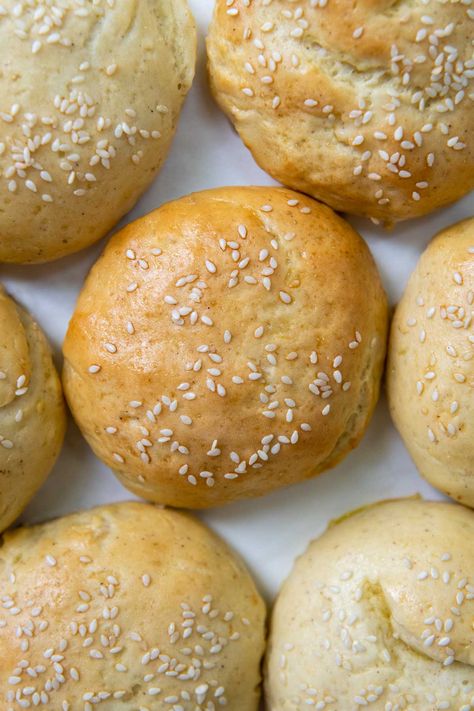 Dairy Free Hamburger Buns, Gluten Free Hamburger Buns Recipe, Gluten Free Burger Buns, Gf Buns, Soft Burger Buns, Breakfast Baking Recipes, 4 Week Meal Plan, Hamburger Buns Recipe, Buckwheat Gluten Free