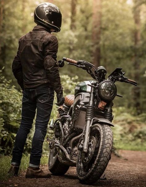 Harley Core, Motorcycle Shoot, Motorcycle Photo Shoot, Motorbike Photos, Motorcycle Lifestyle, Street Photography Portrait, Yamaha Wr, Men Fashion Photoshoot, Biker Photography