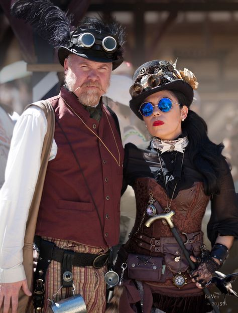 Steampunk Diy Costume, Steampunk Fashion Women, Mode Steampunk, Steampunk Couture, Steampunk Halloween, Fair Outfits, Steampunk Women, Steampunk Cosplay, Steampunk Diy