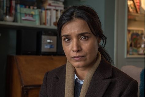 Shelley Conn, Charithra Chandran, Cast Member, Character Inspo, Netflix Series, Daily Mail, It Cast, Writing, Books