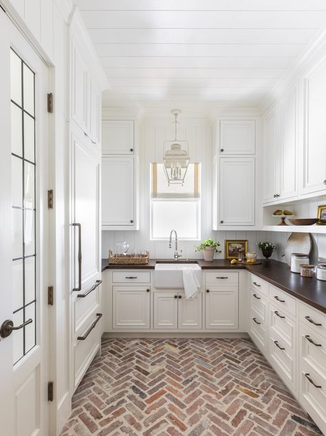 Beadboard Kitchen Backsplash, Herringbone Brick Floor, Beadboard Kitchen, Beige Kitchen Cabinets, Shiplap Backsplash, Beige Kitchen, Brick Flooring, Style Deco, Pantry Design