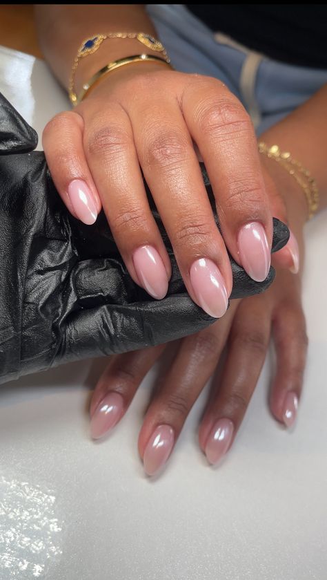 Neutral Clear Nails, Russian Manicure Cuticle, Nude Neutral Nails, Clean Girl Winter Nails, Classy Minimalist Nails, Corporate Girl Nails, Nude Winter Nails Short, Simple Minimalist Nails, Natural Nails For School