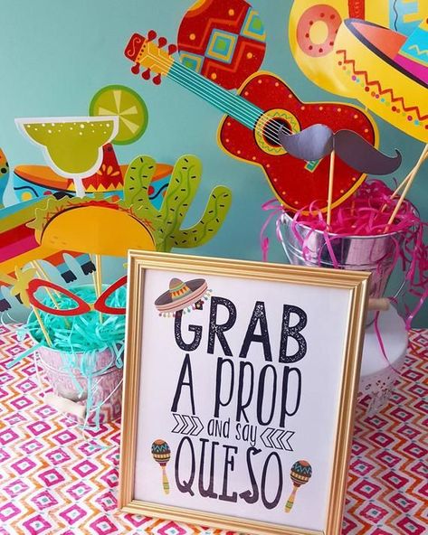 Fiesta Photo Booth, Photo Booth Props Birthday, Cinco De Mayo Celebration, Mexican Birthday Parties, Mexican Fiesta Party, Fiesta Birthday Party, Mexican Birthday, Fiesta Theme Party, Fiesta Tropical