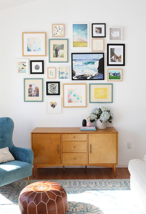 Picture Wall Ideas Colorful, Hawaii Gallery Wall, Hawaii Furniture, Wall Decor Picture Frames, Picture Frames On The Wall, Wall Photo Collage, Photo Wall Ideas, Kitchen Sink Interior, Easy Home Improvement Projects