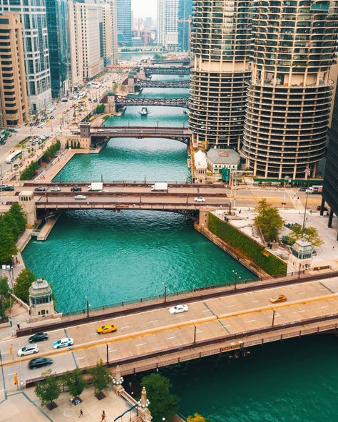 Follow your curiosity to Chicago's Riverwalk, where every turn reveals a new adventure. Chicago River North, Riverwalk Chicago, Chicago Hotel, Chicago Riverwalk, Chicago Hotels, Chicago River, River Walk, New Adventure, New Adventures