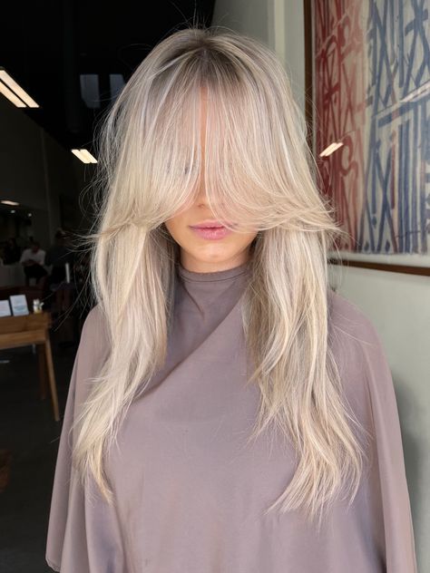 Blonde Long Bangs Round Layers, Long Hair With Curtain Bangs Blonde, Curtain Bangs White Hair, Bright Blonde Curtain Bangs, Platinum Blonde Hair Curtain Bangs, Bleach Blonde Hair With Bangs, Long Blonde Curtain Bangs, Curtain Bangs Blonde Hair, Blonde With Bangs