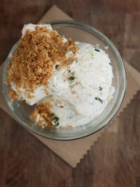 JALAPENO CHEESECAKE ICE CREAM - Texas Titos Jalapeno Cheesecake, Cheesecake Ice Cream Recipe, Boozy Ice Cream, Candied Jalapenos, Jalapeno Recipes, Cheesecake Ice Cream, Thm Desserts, Keto Ice Cream, Cold Desserts