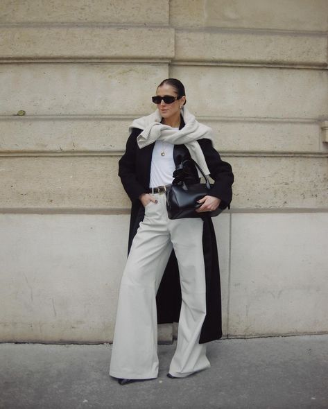 Darja Barannik (@darjabarannik) • Instagram photos and videos White Pants Outfit, Spring Fashion Outfits, Black Leather Jacket, Color Combo, White Pants, Who What Wear, Pants Outfit, Color Combos, Spring Outfits