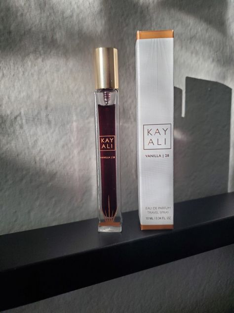 Kay Ali Perfume Vanilla 28, Yummy Perfumes, Vanilla 28 Perfume, Perfumes Vanilla, Date Night Perfume, Roll Perfume, Layering Perfume, Kayali Vanilla 28, Sugar Perfume