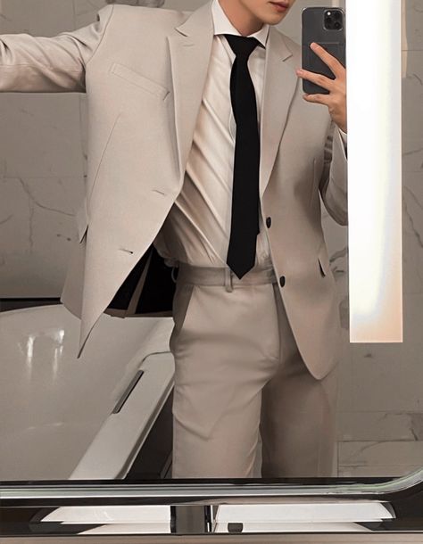 Jhon Wick Suits, Men In Formal Aesthetic, Men Suits Aesthetic, Suits Korean Men, Boys Suit Outfit Ideas, Men Formalwear, Suits Men Aesthetic, Men In Suits Aesthetic, Korean Men Suit