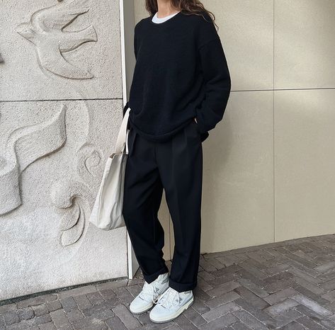 Japan Style Outfits, Aime Leon Dore New Balance, Black Sweatpants Outfit, Museum Of Peace And Quiet, New Balance 650, Casual Sporty Outfits, Everyday Casual Outfits, Aime Leon Dore, Peace And Quiet