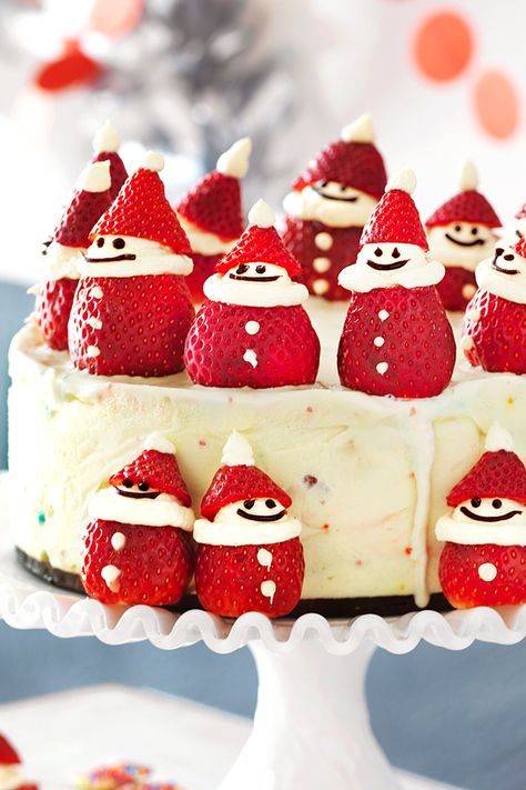 Christmas Cake For Kids, Elegant Christmas Dessert, Filled Strawberry, Cake Challenge, Christmas Ice Cream Cake, Frozen Pudding, Chocolate Pudding Desserts, Strawberry Santas, Christmas Strawberry