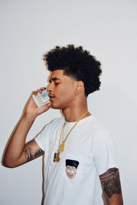 Trill Sammy, Rap Wallpaper, Lamelo Ball, Gucci Mane, What Type, Hip Hop Fashion, Lookbook Outfits, Rappers, Rap