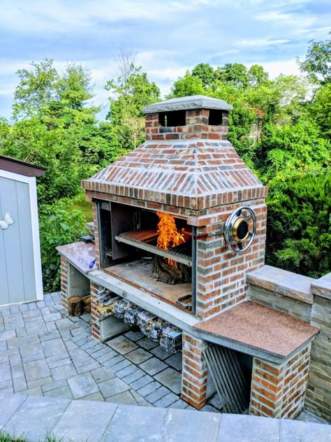 Stone Grill Outdoor, Backyard Grill Ideas, Brick Oven Outdoor, Barbacoa Jardin, Barbecue Ideas, Dining Outside, Pizza Oven Outdoor Kitchen, Brick Bbq, Outdoor Cooking Spaces