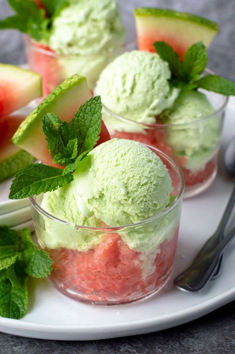 Fresh Mint Ice Cream, Mint Ice Cream Recipe, Watermelon Granita, Chilled Desserts, Healthy Food Guide, Ice Cream Floats, Mint Ice Cream, Watermelon Mint, Lost 100 Pounds