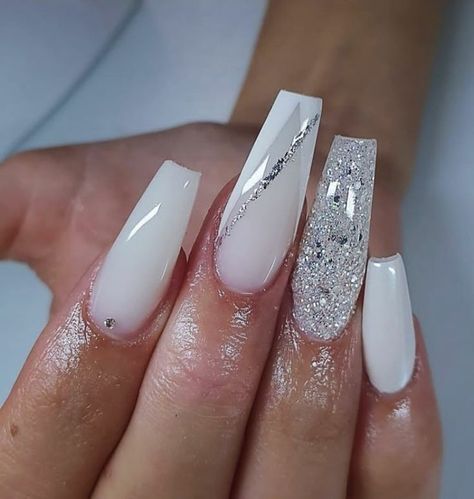 White Sparkle Nails, Posh Nails, White Gel Nails, White And Silver Nails, White Glitter Nails, Winter Nails Acrylic, White Acrylic Nails, Sparkle Nails, Acrylic Nails Coffin Short