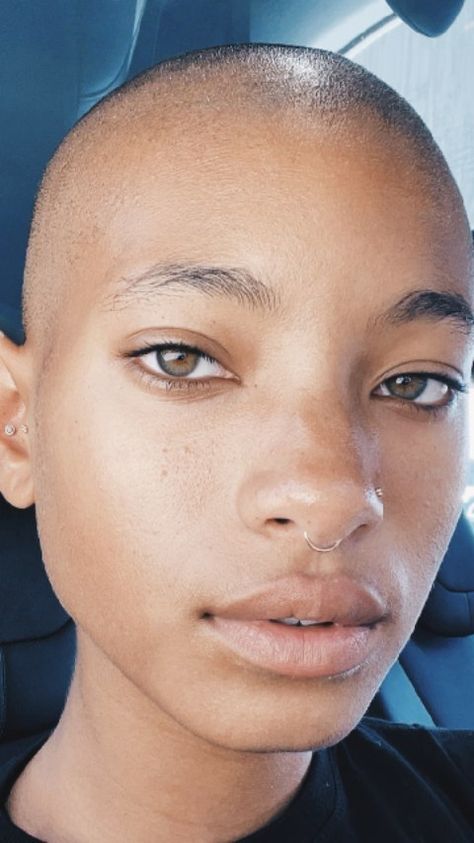 affectwillow on Instagram: she is a bad bitch. 😼 Hair Stages, Bald Head Women, Buzz Cut Hairstyles, Shaved Head Women, Beautiful Freckles, Willow Smith, Shave My Head, Bald Heads, Shaved Head