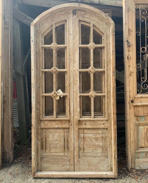 French Arched Doors, Antique Arched Doors, Arch Interior Doors, Vintage Double Doors, Antique Interior Doors, Antique Doors In House, Arched French Doors Interior, Mountain Library, Murphy Doors