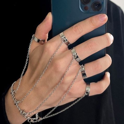 Geometric Silver Chain Wrist Rings Set for Couples Tag a friend who would love this! FAST US Shipping Get it here ——> https://prehype.shop/geometric-silver-chain-wrist-rings-set-for-couples/ #shoplocal #onlinestore Emo Mode, Neo Gothic, Finger Bracelets, Set Couple, Hip Hop Chains, Rings Style, Wrist Bracelet, Style Gothic, Hand Accessories